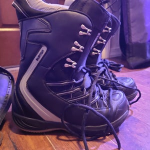 Men's Used Size 11.5 (Women's 12.5) Burton Snowboard Boots