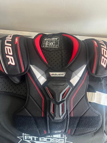 Senior Medium Bauer  NSX Shoulder Pads