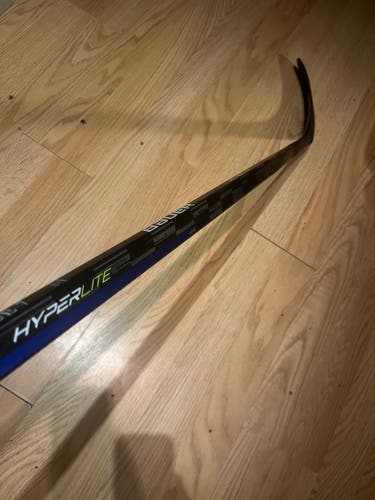 Intermediate Right Handed P92 Pro Stock Vapor Hyperlite Hockey Stick
