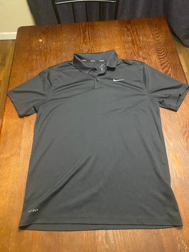 Black Used Men's Nike Shirt