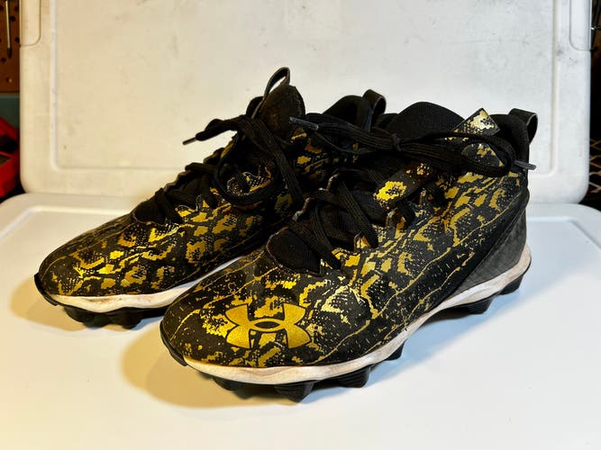 Under Armor Baseball Cleats