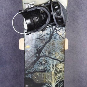 24/7 HIGHWAY SNOWBOARD SIZE 156 CM WITH LTD LARGE BINDINGS
