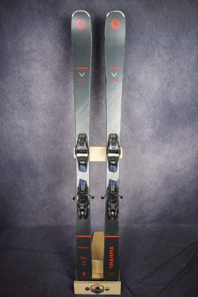 ROSSIGNOL PURSUIT 200 CARBON SKIS SIZE 149 CM WITH LOOK BINDINGS