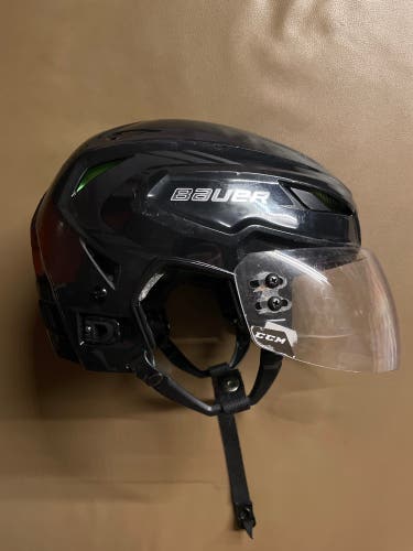 New Medium Bauer Hyperlite Helmet + CCM Visor