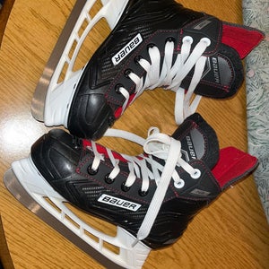 New Bauer NS Youth Skates Size 13