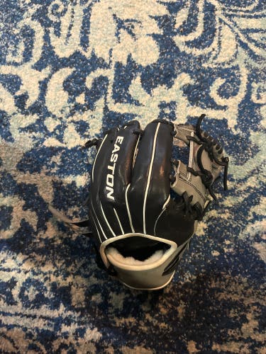 Easton Small batch number 53 model C11 11.25” I web baseball Glove