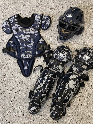 Diamond iX5 Catcher's Set