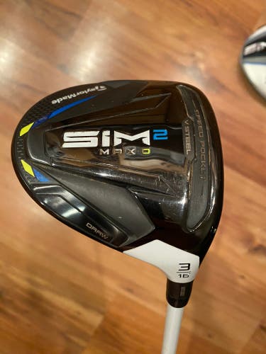 TaylorMade Sim2 Max D 3 Wood 16* Stiff RH