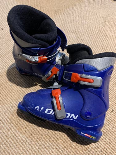 Kid's Salomon Ski Boots as 18.0 (11.5c)