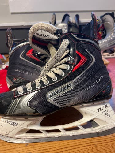 Senior Bauer Extra Wide Width Size 10 Vapor X7.0 Hockey Skates