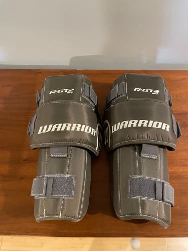 New Warrior R/GT2 Senior Knee pads