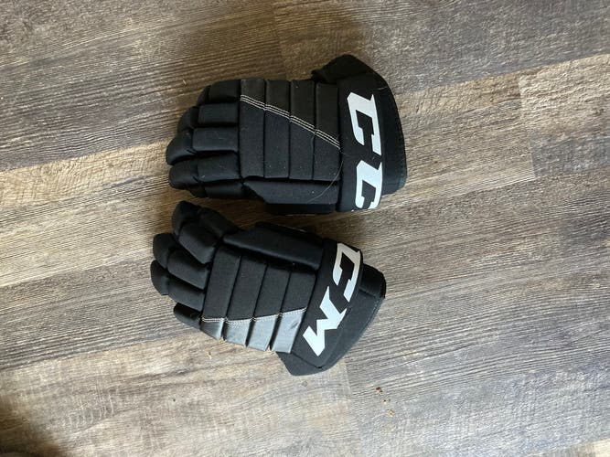 CCM 14" Tacks 4 Roll Gloves