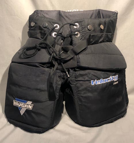 Used Vaughn 7300 Junior L Goalie Pants