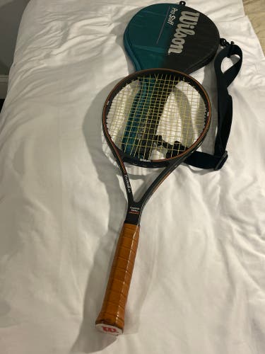 Used Wilson Pro Staff 6.0 Midplus 95 4-1/2 Grip Size *Broken String*