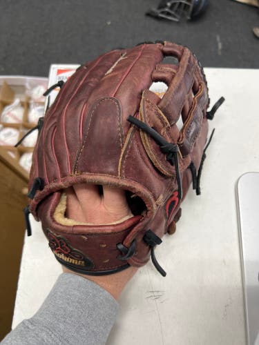 Nokona Bloodline Pro Elite Baseball Glove 11.5” RHT - Great Break-In