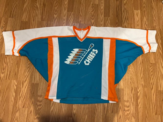Vintage Six Nations Chiefs jersey & shorts