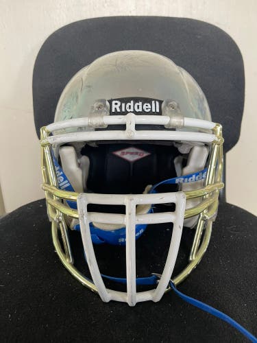 Riddell speed size medium adult 2022