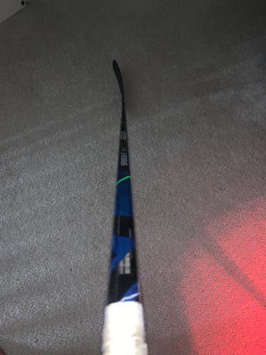 Intermediate Right Handed P92 Pro Stock Nexus Geo Hockey Stick