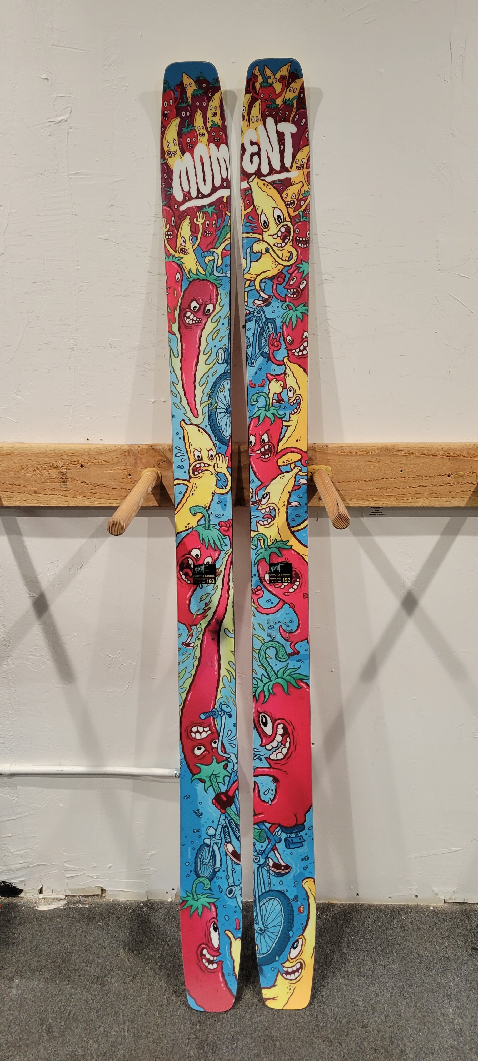 Moment Chipotle Banana Skis 193cm | SidelineSwap