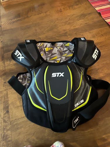 Used X-Large Youth STX Stallion 200+ Shoulder Pads