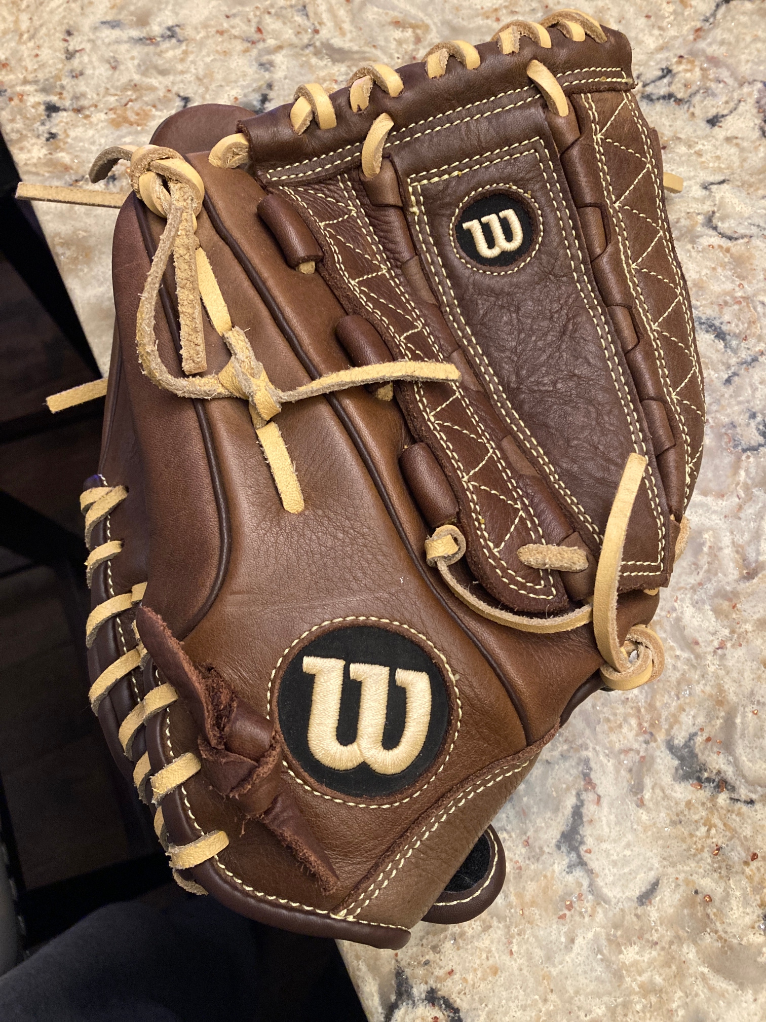 Used Wilson Left Hand Throw A800 Baseball Glove 12.5"