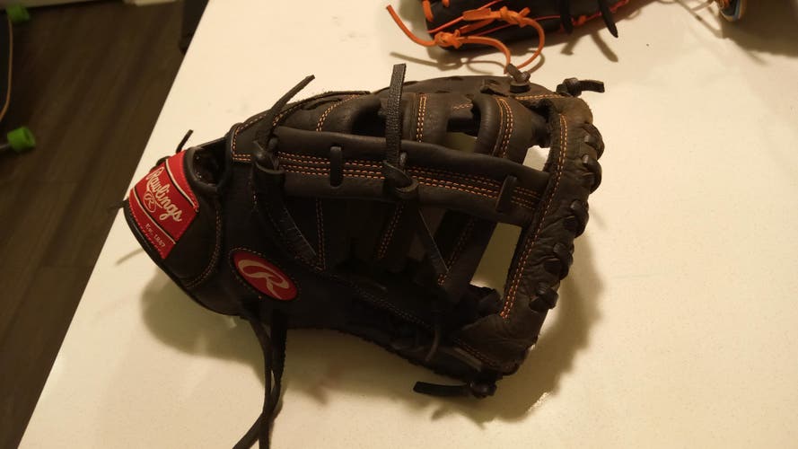 Used Rawlings Right Hand Throw First Base Renegade Baseball Glove 12.5"