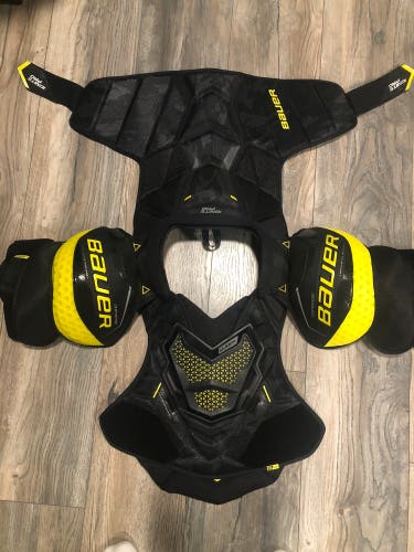 Senior Large Bauer Supreme Ignite Pro Shoulder Pads