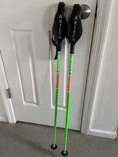 Used 40in (100cm) Scott Jr SL ski poles with Artech pole guard, $20 or best offer