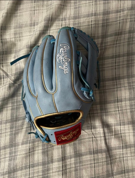 Custom Gloves for Baseball and Softball