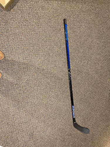 Senior Left Hand P92  Nexus 2N Pro Hockey Stick