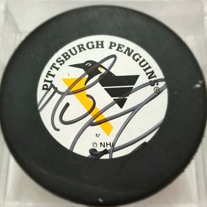 MARIO LEMIEUX Pittsburgh Penguins AUTOGRAPHED Signed NHL Hockey Puck COA