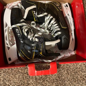 New CCM Regular Width  Size 10.5 AS3 Pro Hockey Skates