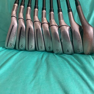 Pre-Owned TaylorMade set of Stealth irons RH - Reg Flex