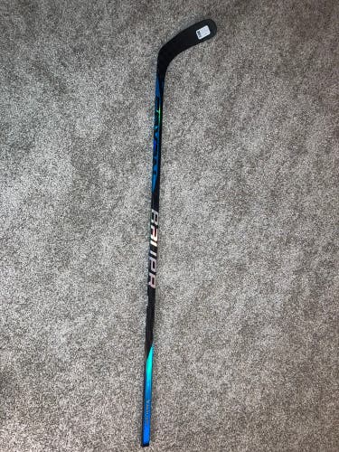 Senior Right Handed P92  Nexus Sync Hockey Stick