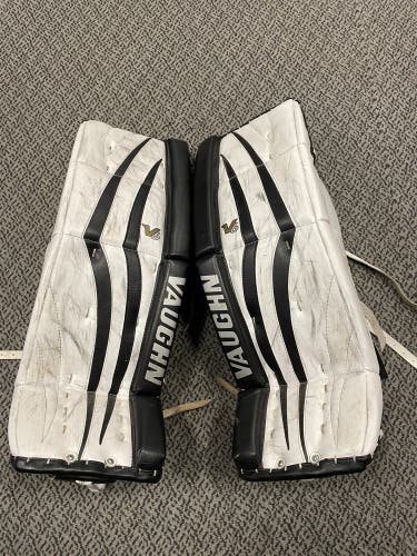 Used Vaughn V6 31” +2 goalie leg pads