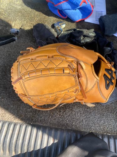 Used Left Hand Throw 11.5" Baseball Glove