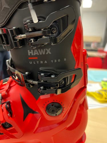 Unisex All Mountain Stiff Flex Hawk Ultra 130 S GW Ski Boots