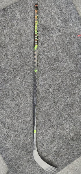 Used Senior Bauer Right Handed Ag5nt Hockey Stick P92