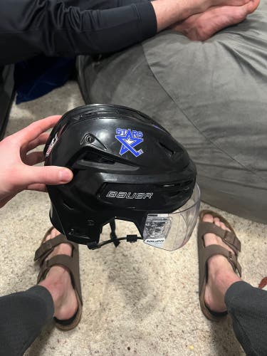 Used Medium Bauer Re-Akt 150 Helmet USHL helmet With Visor
