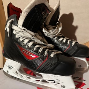 Used CCM Regular Width  Size 10 RBZ 80 Hockey Skates