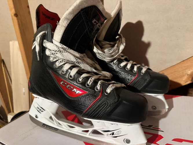 Used CCM Regular Width  Size 10 RBZ 80 Hockey Skates