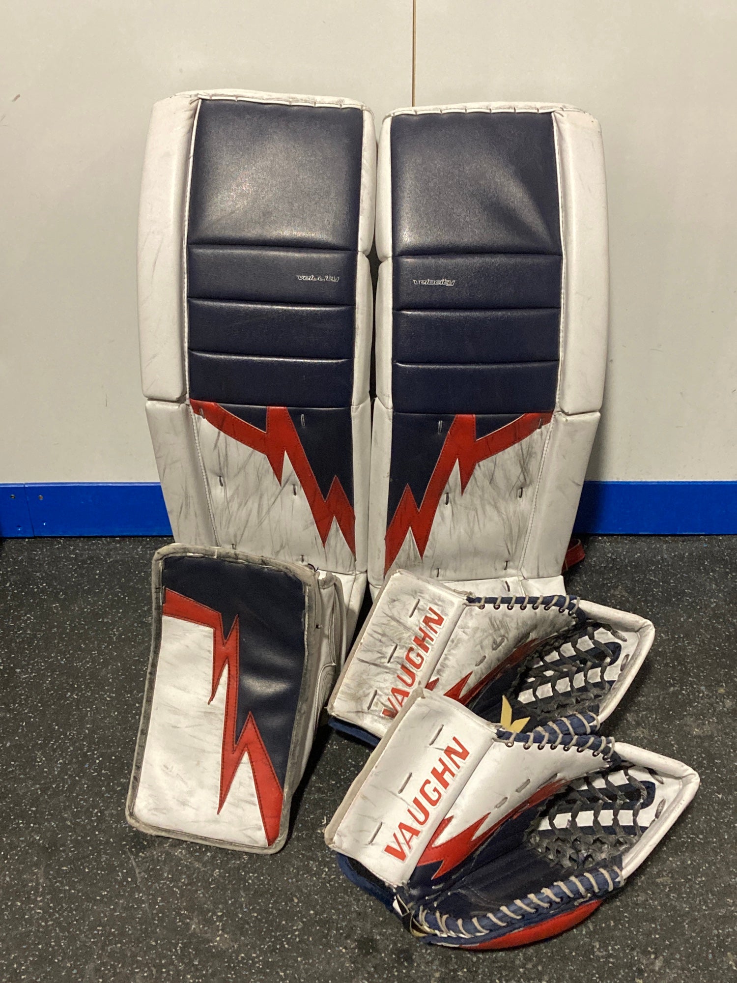 最初の Vaughn Velocity シニア ゴーリーレッグパッド Pro V8 その他