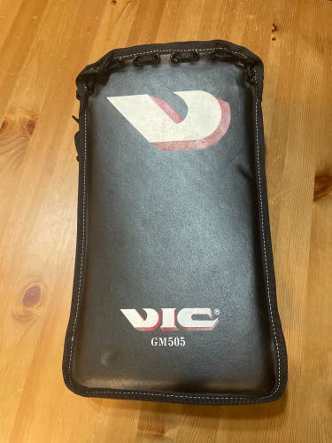 Vic GM 505 right hand goalie blocker