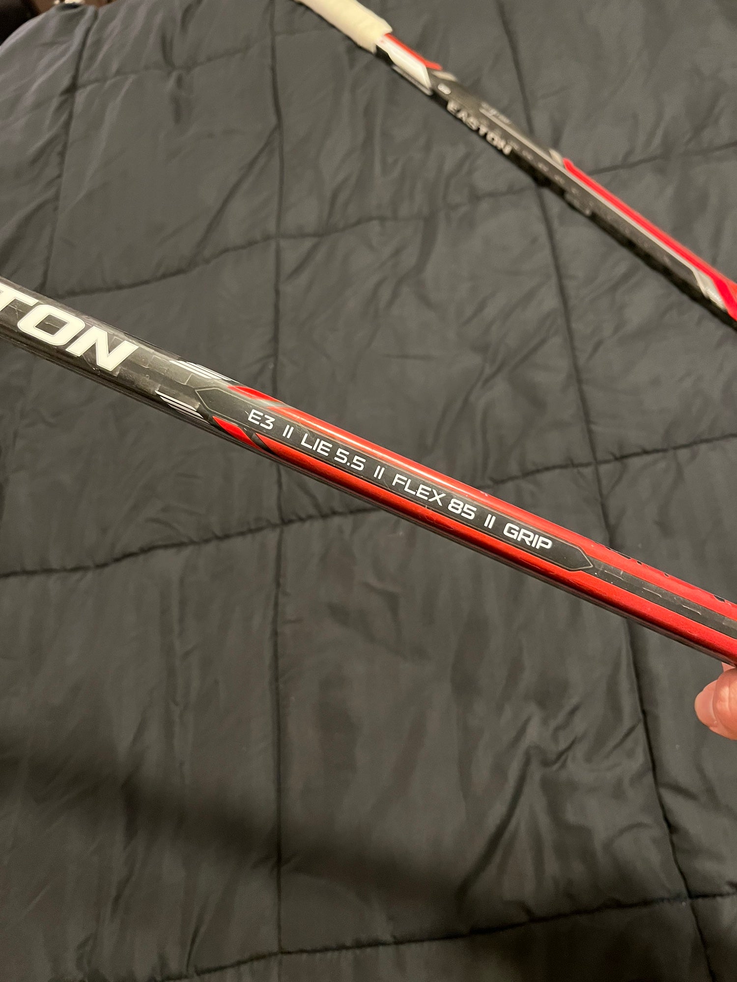 easton-v7-grip-hockey-stick-sr