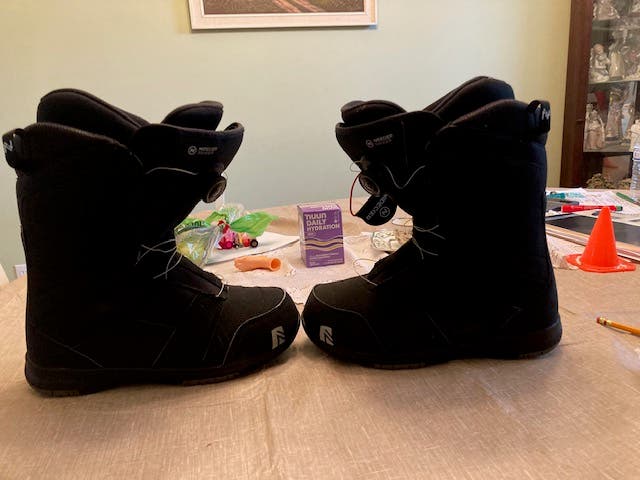 Men's Used Size 8.5 (Women's 9.5) Nidecker Snowboard Boots Medium Flex All Mountain