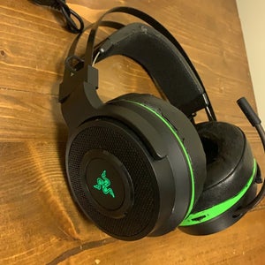 Razer Bluetooth gaming headset pc / gaming console