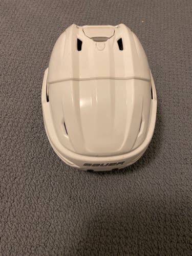 New Medium Bauer Re-Akt 95 Helmet