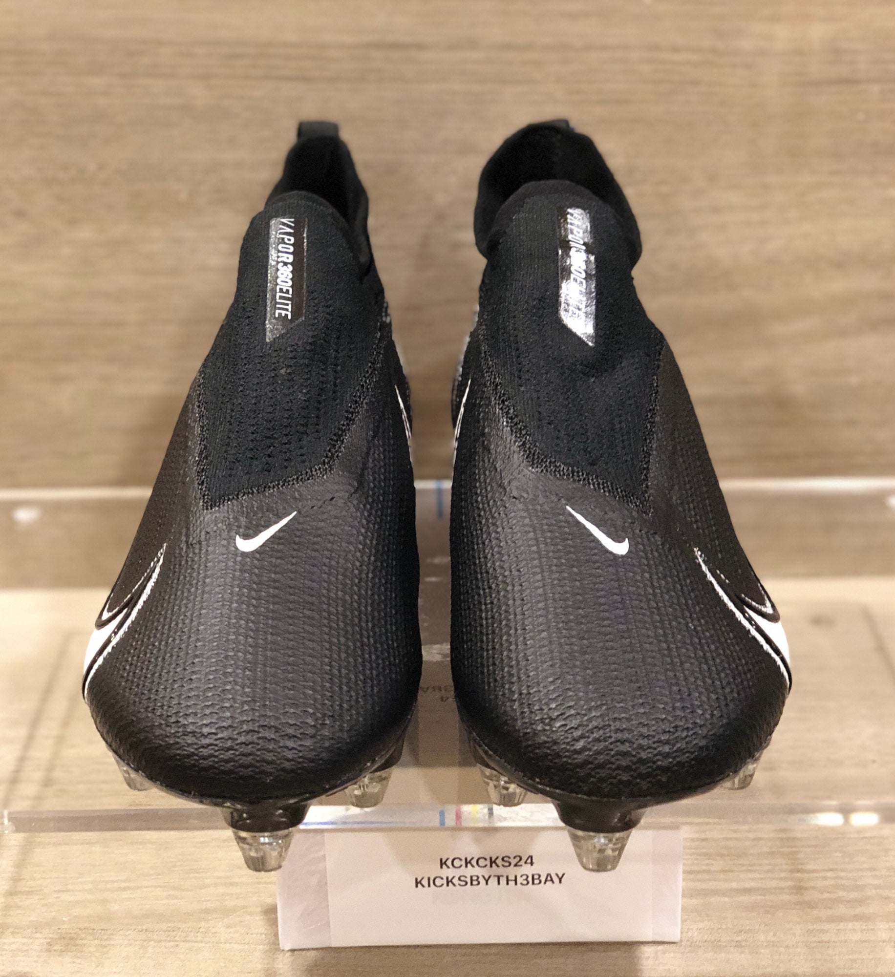 mens size 11.5 football cleats