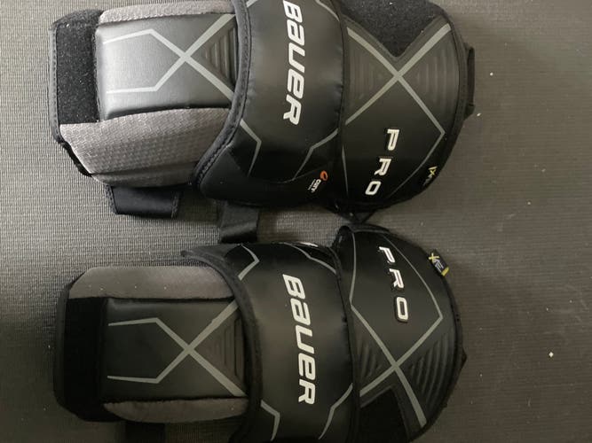 Bauer pro knee pads