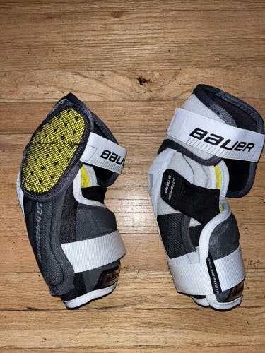 Used Medium Bauer Supreme S170 Elbow Pads